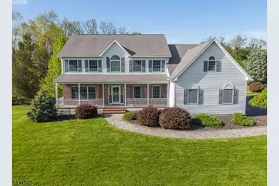 42 Southgate Dr, Clinton Township, NJ 08801 - Photo 2