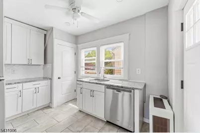 422 Faitoute Ave, Roselle Park, NJ 07204 - Photo 6
