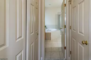 27 Bethpage Dr, Montgomery Township, NJ 08558 - Photo 20