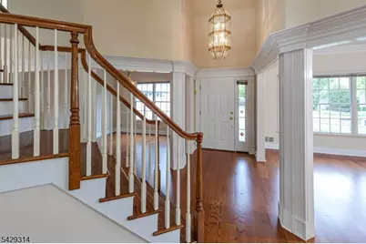 27 Bethpage Dr, Montgomery Township, NJ 08558 - Photo 4