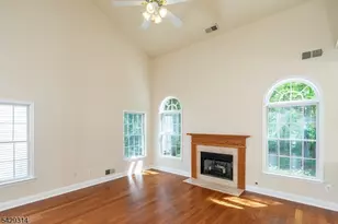 27 Bethpage Dr, Montgomery Township, NJ 08558 - Photo 10