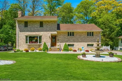 262 Timber Dr, Berkeley Heights Township, NJ 07922 - Photo 2