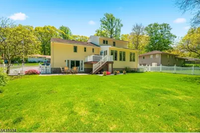 262 Timber Dr, Berkeley Heights Township, NJ 07922 - Photo 4