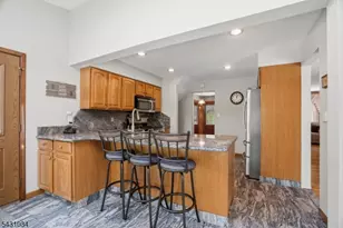 262 Timber Dr, Berkeley Heights Township, NJ 07922 - Photo 12