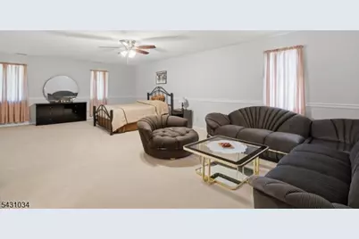 262 Timber Dr, Berkeley Heights Township, NJ 07922 - Photo 16