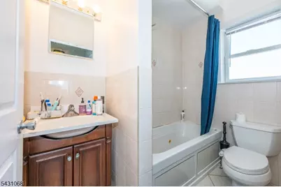 15-19 Tichenor Ln #406, Newark, NJ 07114 - Photo 22