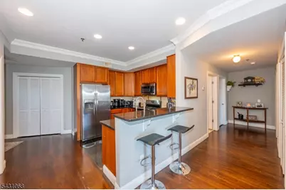 15-19 Tichenor Ln #406, Newark, NJ 07114 - Photo 10