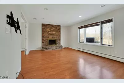 4 Timber Ct, Florham Park, NJ 07932 - Photo 8