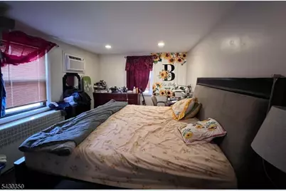 301 W Elm St, Linden, NJ 07036 - Photo 10