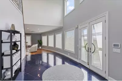 47 Mountainwood Ct, Totowa, NJ 07512 - Photo 2