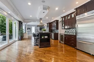 47 Mountainwood Ct, Totowa, NJ 07512 - Photo 10