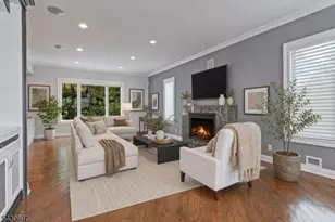 47 Mountainwood Ct, Totowa, NJ 07512 - Photo 6