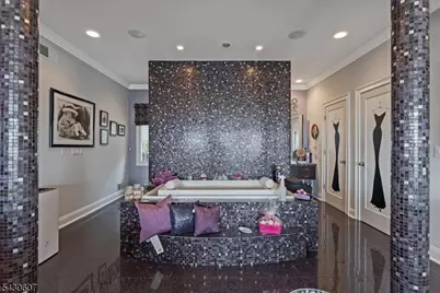 47 Mountainwood Ct, Totowa, NJ 07512 - Photo 20