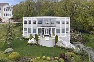 47 Mountainwood Ct, Totowa, NJ 07512 - Photo 1