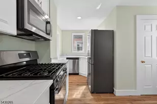 19 Sylvan Pl, Montclair, NJ 07042 - Photo 6