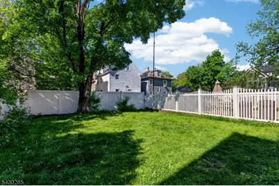 19 Sylvan Pl #2, Montclair, NJ 07042 - Photo 16