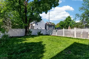 19 Sylvan Pl, Montclair, NJ 07042 - Photo 16