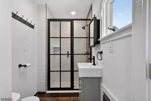 19 Sylvan Pl, Montclair, NJ 07042 - Photo 10