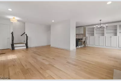 131 Mountainside Dr, Pompton Lakes, NJ 07442 - Photo 10