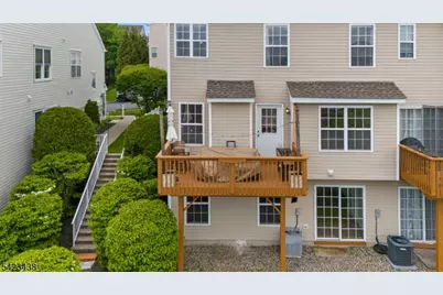 131 Mountainside Dr, Pompton Lakes, NJ 07442 - Photo 42
