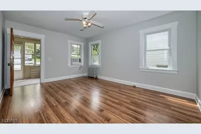 13 Parkway, Caldwell, NJ 07006 - Photo 8