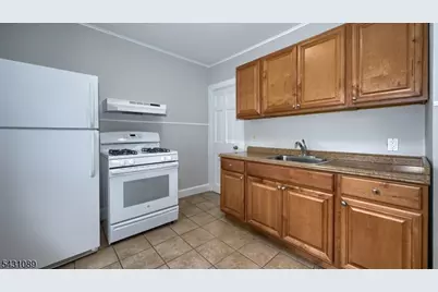 13 Parkway, Caldwell, NJ 07006 - Photo 10
