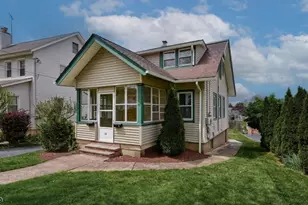 13 Parkway W, Caldwell, NJ 07006 - Photo 2