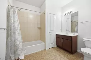 336 Pond Ln, Piscataway Township, NJ 08854 - Photo 20