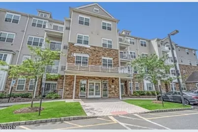 336 Pond Ln, Piscataway Township, NJ 08854 - Photo 1