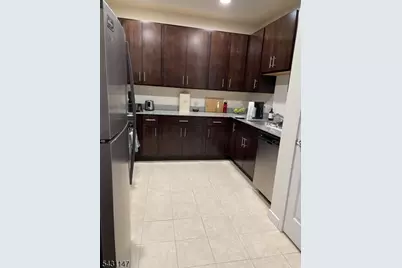 336 Pond Ln, Piscataway Township, NJ 08854 - Photo 4