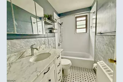 1225 Kennedy Blvd #7D, Bayonne, NJ 07002 - Photo 8
