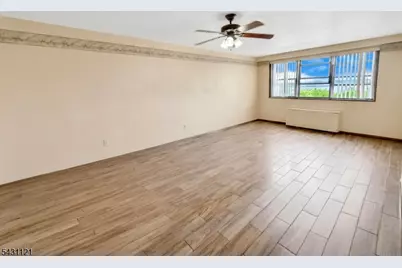 1225 Kennedy Blvd #7D, Bayonne, NJ 07002 - Photo 2