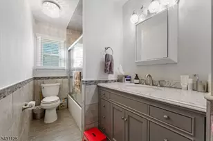 31 Fox Hill Rd, Fairfield, NJ 07004 - Photo 24