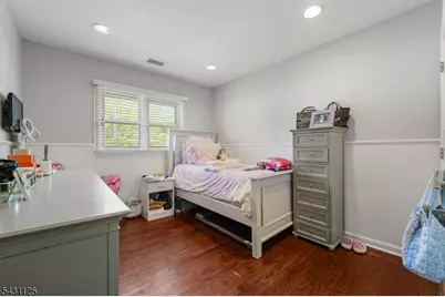 31 Fox Hill Rd, Fairfield, NJ 07004 - Photo 20