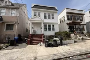 31 Aldine St, Newark, NJ 07112 - Photo 2
