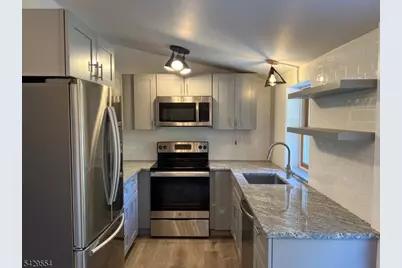 80 Glenside Trl, Byram Township, NJ 07871 - Photo 2