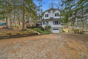 4 Emmet Roche Dr, Montville Township, NJ 07005 - Photo 2