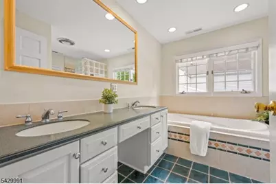 33 Exeter Rd, Millburn, NJ 07078 - Photo 34