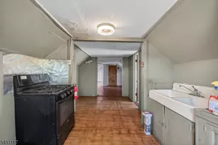 238 Myrtle Ave, Irvington, NJ 07111 - Photo 8