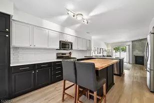 355 Ellen Ln, Bridgewater, NJ 08807 - Photo 10