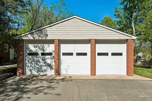 186 W Northfield Rd, Livingston, NJ 07039 - Photo 26