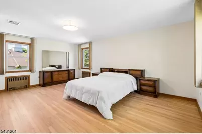 186 W Northfield Rd, Livingston, NJ 07039 - Photo 16