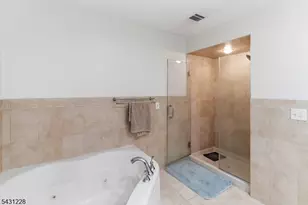 7 Harbor Front Ct Unit, Elizabeth, NJ 07206 - Photo 20