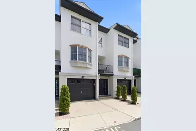 7 Harbor Front Ct. Unit #C7, Elizabeth, NJ 07206 - Photo 2