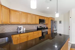 7 Harbor Front Ct Unit, Elizabeth, NJ 07206 - Photo 14