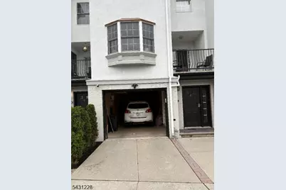 7 Harbor Front Ct. Unit #C7, Elizabeth, NJ 07206 - Photo 2