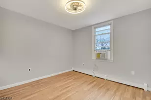304 N Park Ave, Linden, NJ 07036 - Photo 18
