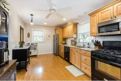 24 Fairmount Ter, West Orange Township, NJ 07052 - Photo 10