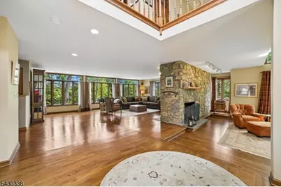 11 Hawthorne Ct, Morris Township, NJ 07960 - Photo 4