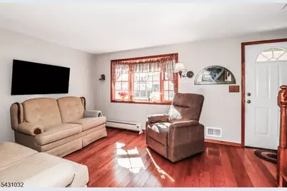 26 W Cliff Rd, Woodbridge Township, NJ 07067 - Photo 6